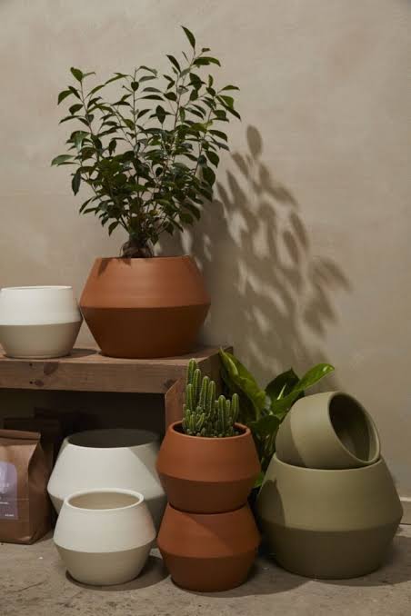 Hydra Pot 10”, Artisanal Minimalism Meets Modern Design